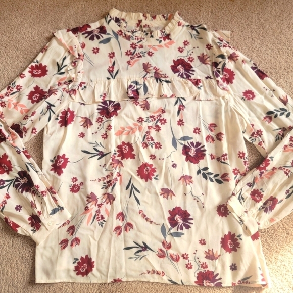NWT LOFT Floral Long Sleeve Top LP - Picture 1 of 6